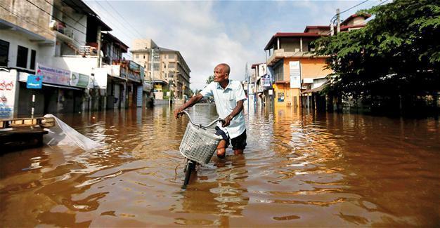 Storm toll hits 200 in Sri Lanka, India