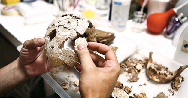 Archaeologists go high-tech in 2,500-year-old Greek cold case