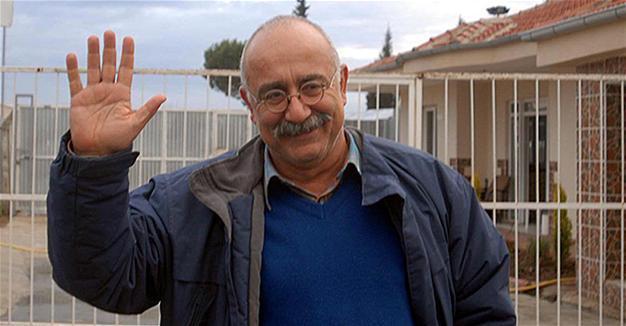 Jailed Turkish-Armenian writer Sevan Nişanyan announces his escape from prison on Twitter