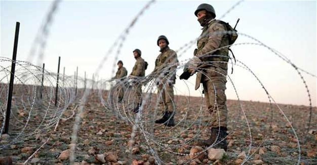Turkish soldiers detained after beating Syrian refugees near border: Army