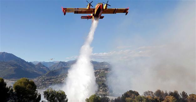 10,000 evacuated over new wildfire in France