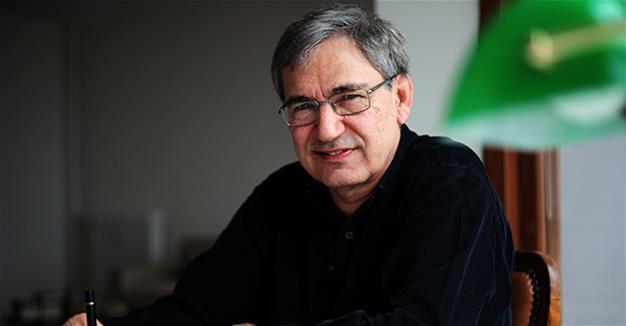 Nobel laureate Orhan Pamuk says he is convinced Gülen network was behind coup attempt
