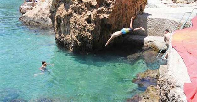500 critically injured, killed each year in Turkey after diving headfirst into shallow waters