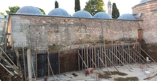 Istanbul court halts construction next to historic Atik Valide Mosque complex after damage report