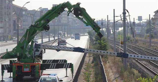 Train services between Ankara-Istanbul suspended after accident damages power lines