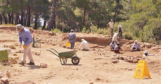 Treasure hunters descend on Istanbul’s Kemerburgaz amid rumors of gold discovery