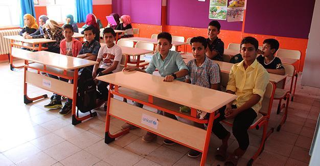 Turkish ministry asks Istanbul education offices to funnel Syrians to religious schools