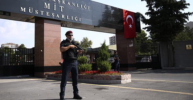 Turkish security forces bring three PYD militants wishing to surrender from Aleppo to Kilis: Report