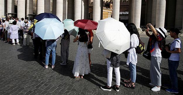 ‘Lucifer’ heatwave keeps parts of Europe in red alert