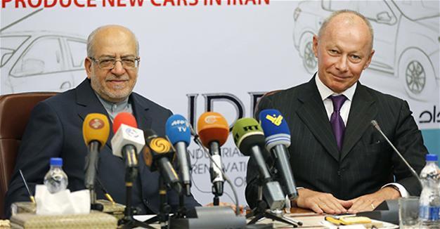 Iran signs its biggest-ever car deal with France’s Renault