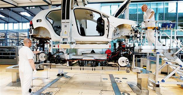 German investor confidence plunges in August: Survey