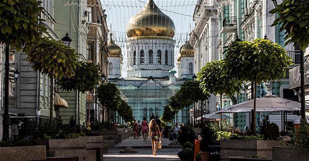 Russian economic growth upgraded, inflation seen slowing