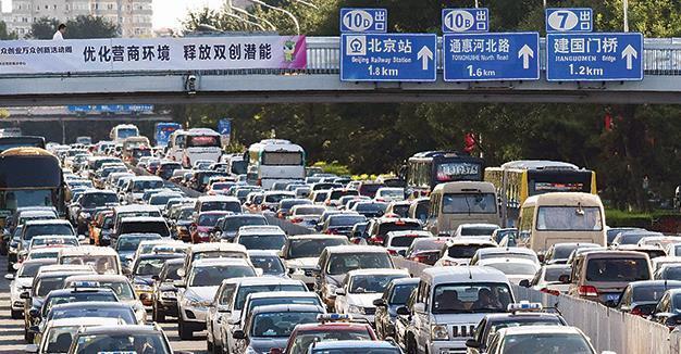 China eyes petrol car ban, boosting electric vehicles