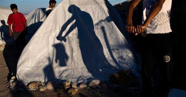 Police rescue 14 Pakistani migrants detained by compatriots