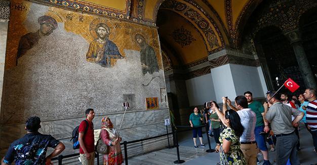 Istanbul welcomes nearly 7 million foreign tourists