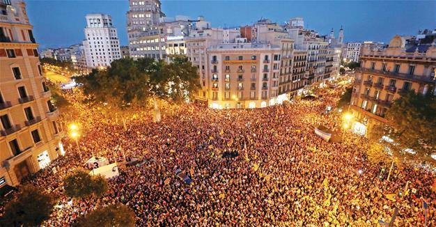 Catalans hit streets for independence