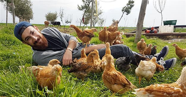 Turkish man gives disabled animals chance to walk again