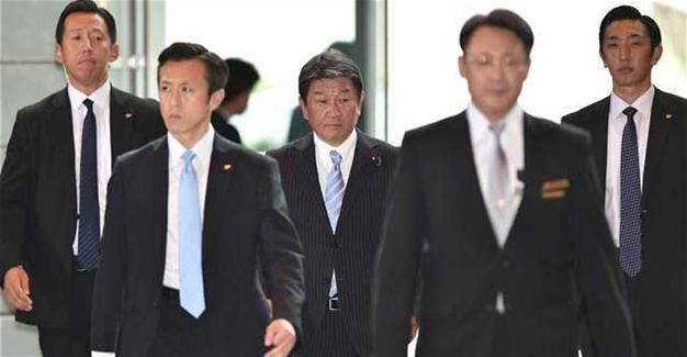 Japans Prime Minister Reshuffles Cabinet As Support Dips World News