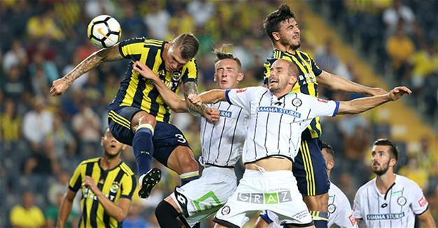 Fenerbahçe beats Sturm Graz in Europa League, advances to playoffs