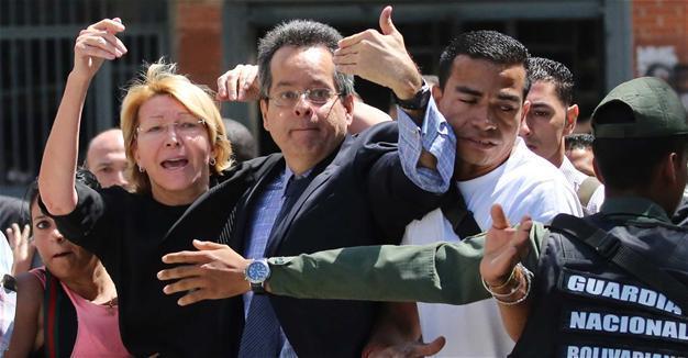 Venezuela slammed for firing dissenting attorney general