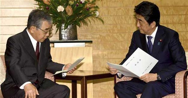 Japan’s Abe donates to controversial war shrine on anniversary