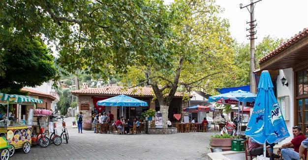 Bozüyük locals wait for filmmakers again