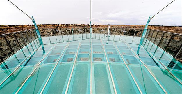 Glass terrace boosts interest in huge canyon in western Turkey