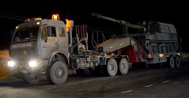 Turkey reinforces military units on Syrian border