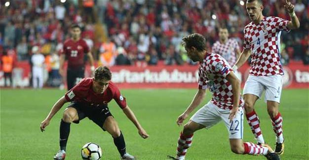 Turkey keeps World Cup hopes alive with win against Croatia