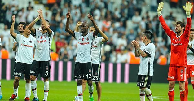 Beşiktaş, Galatasaray continue race on top of league