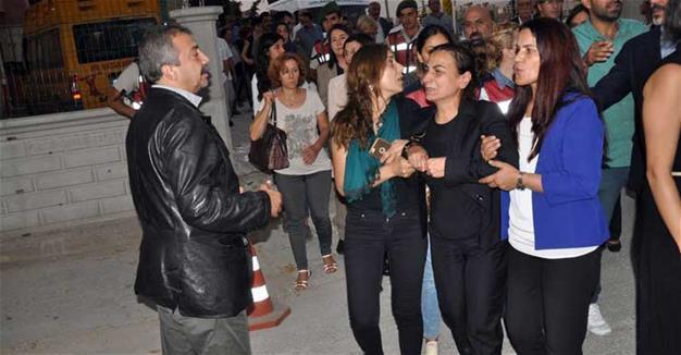 Three perpetrators arrested over attack on funeral of HDP politician’s mother