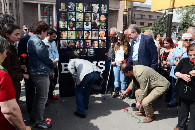 Ankara court rules for continuation of arrest of suspects in deadly ISIL attack case