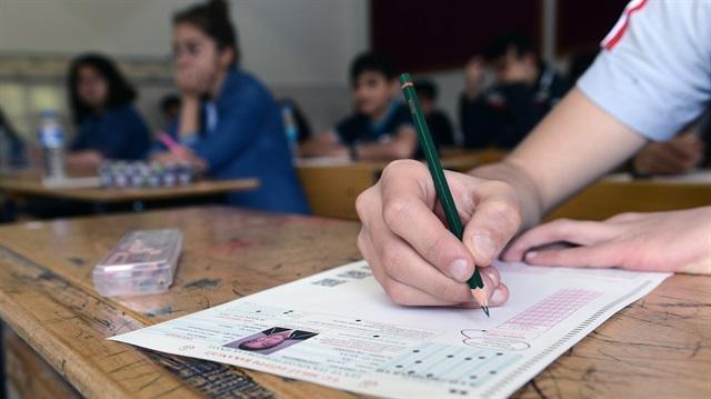 Turkish gov’t unveils new high school entrance system based on open-ended questions