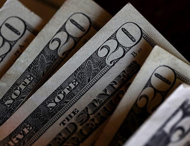 Turkish Lira, shares tumble on US-Turkey visa tension
