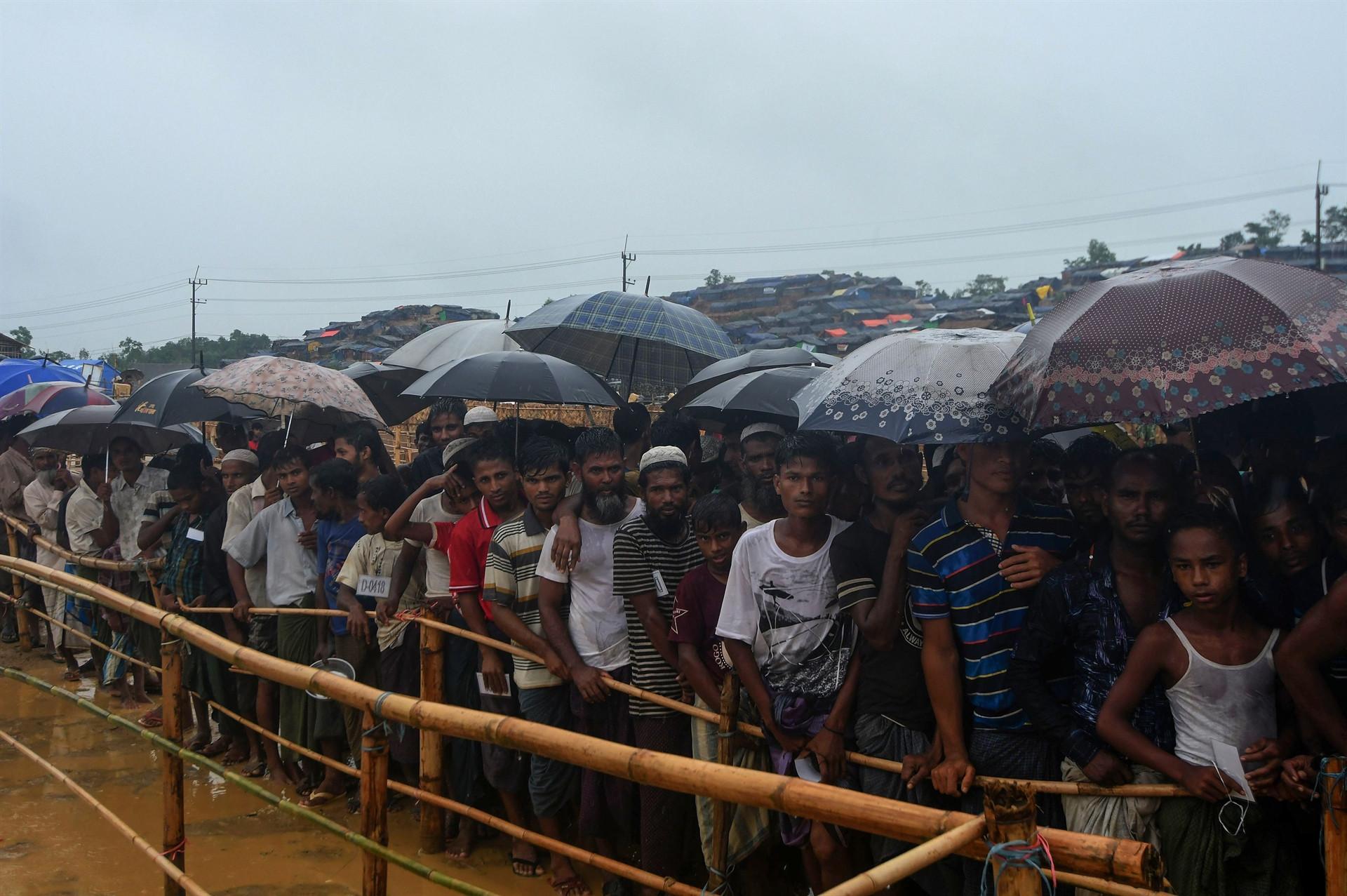 12 Rohingya killed after boat capsizes