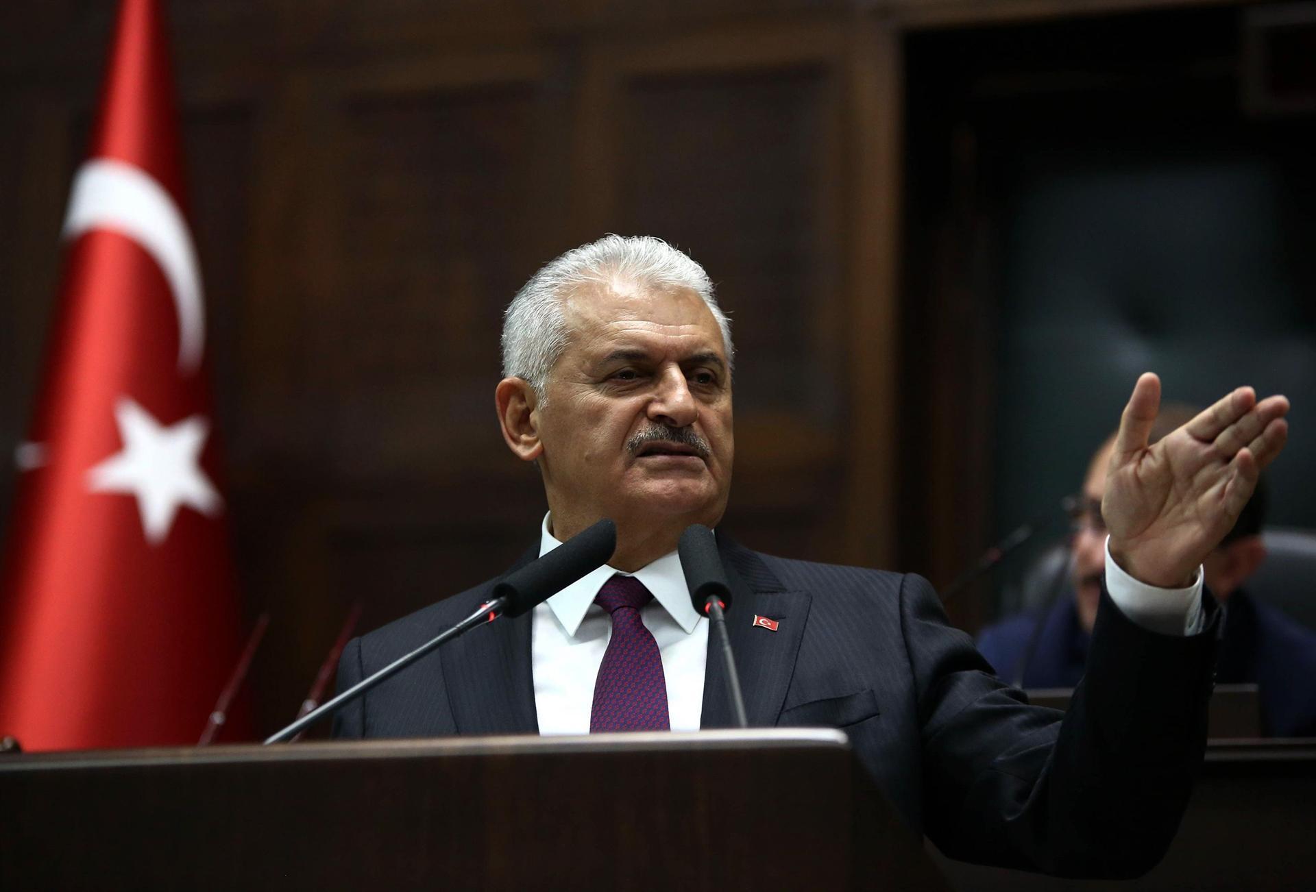 Turkish PM Yıldırım slams US visa measures, questions relations