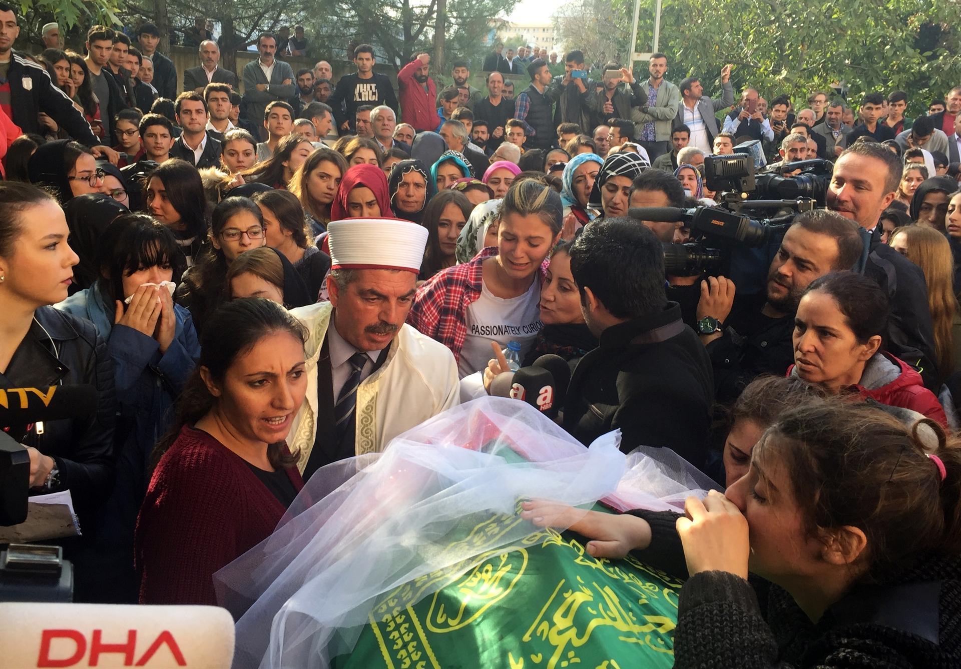 Tension at Istanbul funeral of murdered teenagers funeral