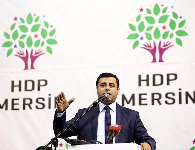 Istanbul court rules for Demirtaş to make defense in person