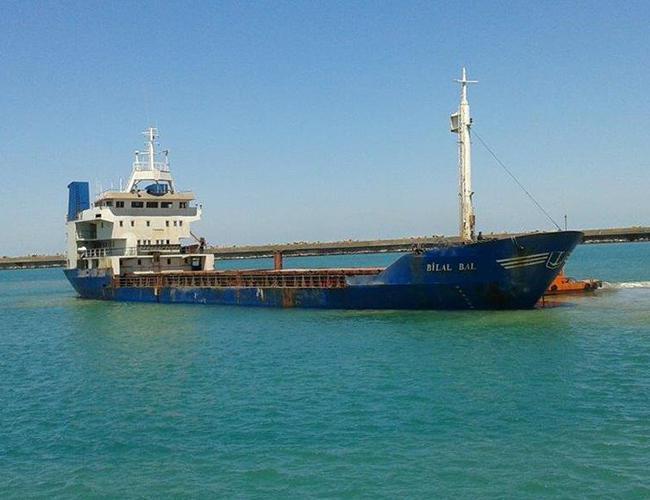 Bodies being recovered from cargo vessel that sank off Istanbul