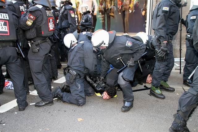 PKK supporters clash with German police, five detained