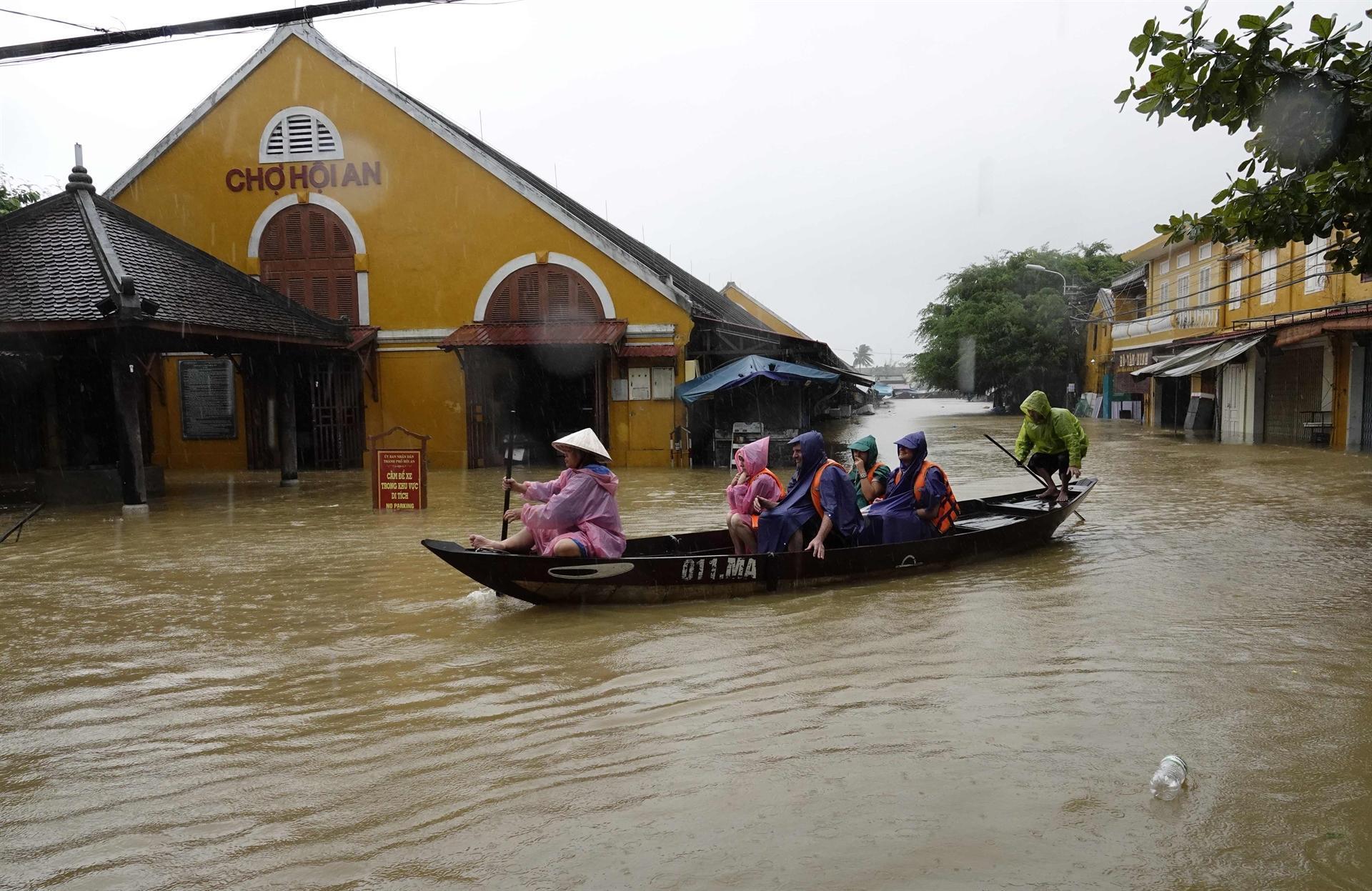 Death toll from typhoon in Vietnam rises to 44