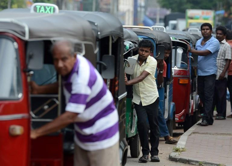 Sri Lanka’s gasoline shortage continues