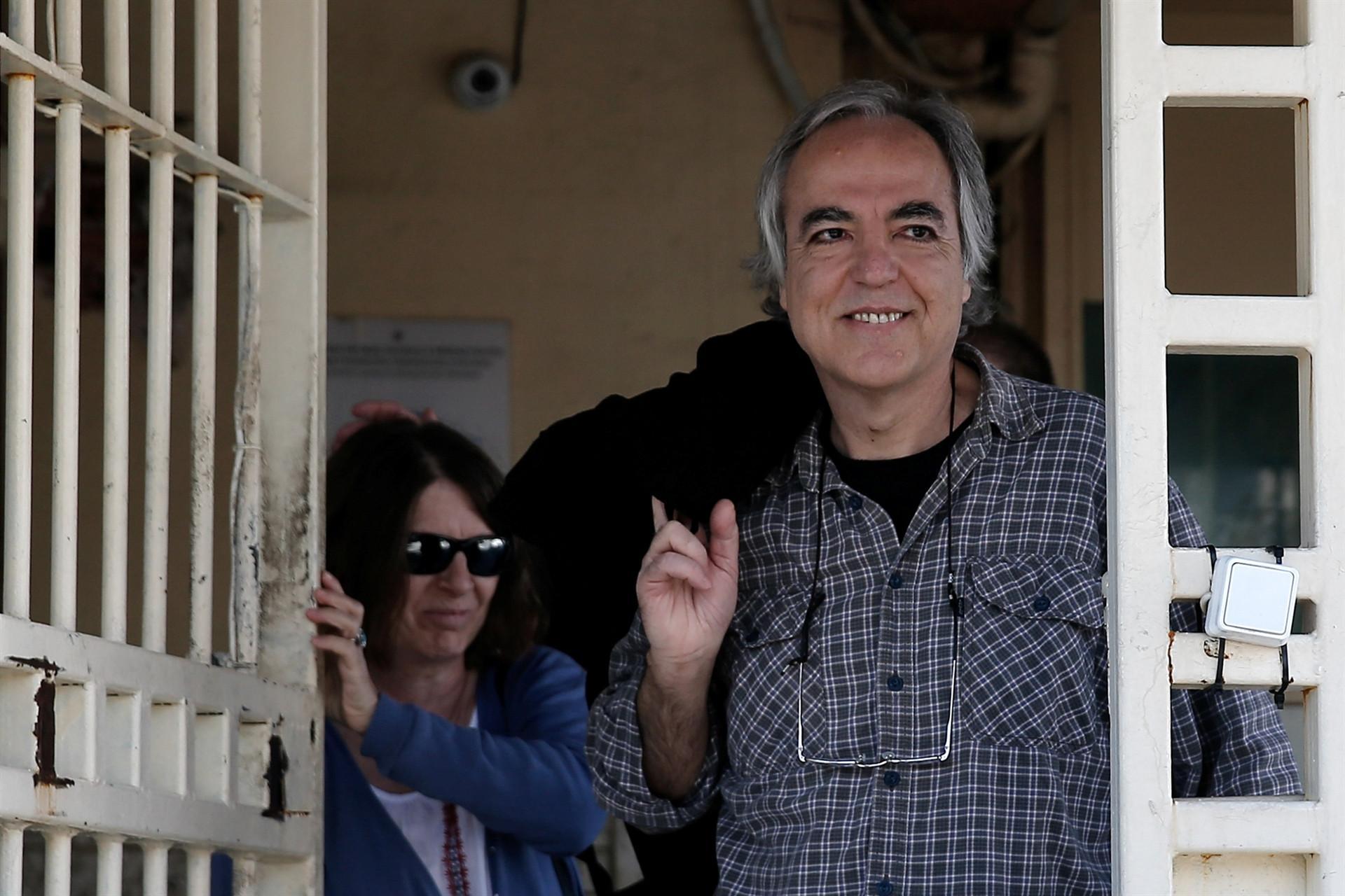 Notorious Greek assassin back in jail after controversial leave
