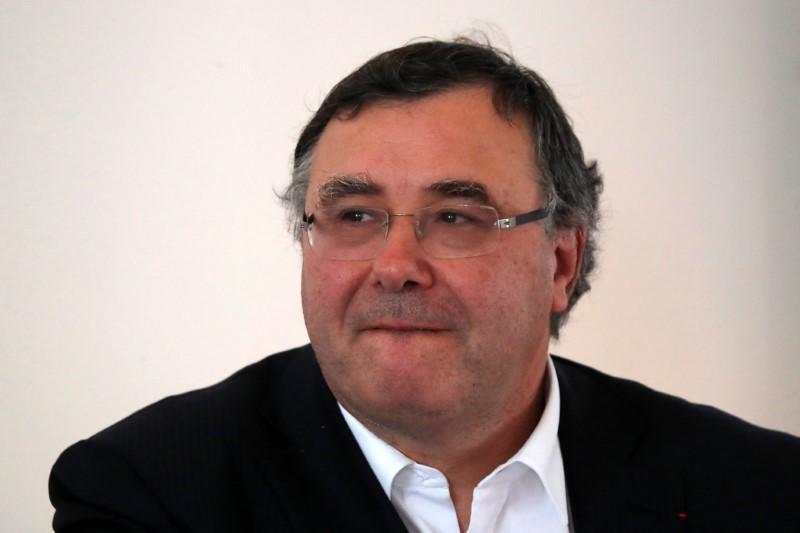 Total ‘would have to review Iran gas deal if new sanctions arose’