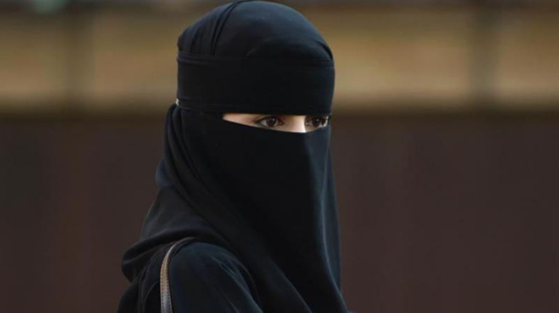 UK: Hijab-wearing primary girls to be questioned