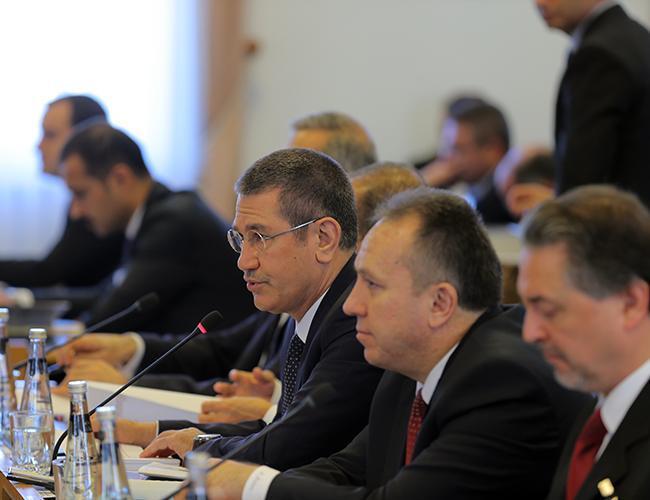 Turkey received bids in tender for 500 battle tanks last week: Minister
