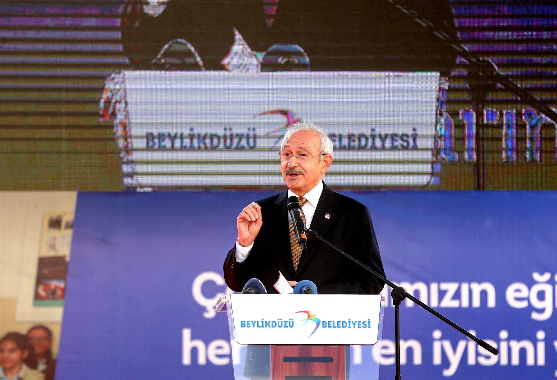 CHP proposes salary bonus for teachers as Turkey marks Teacher’s Day