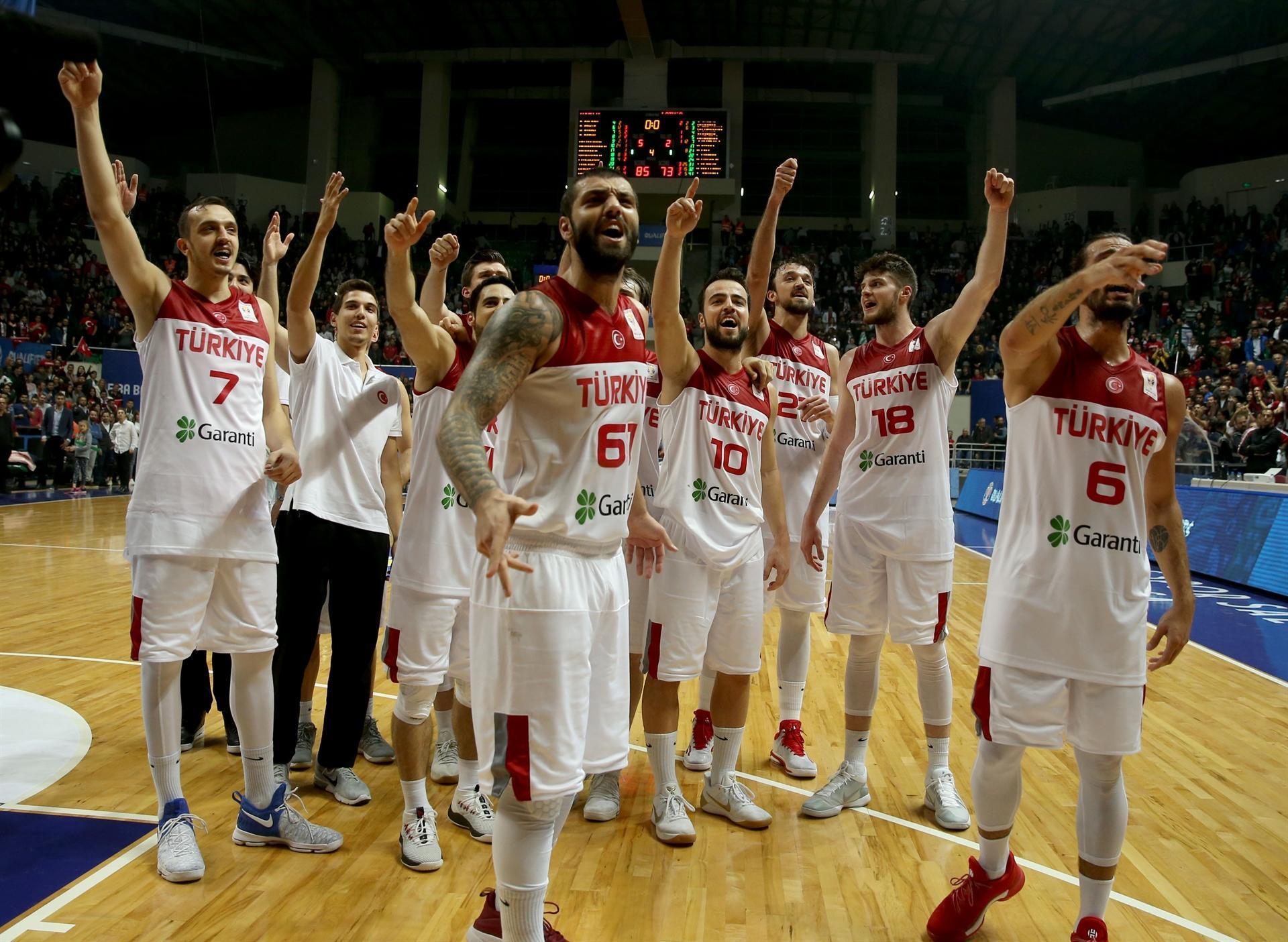 Turkey defeats Latvia in basketball World Cup qualifier
