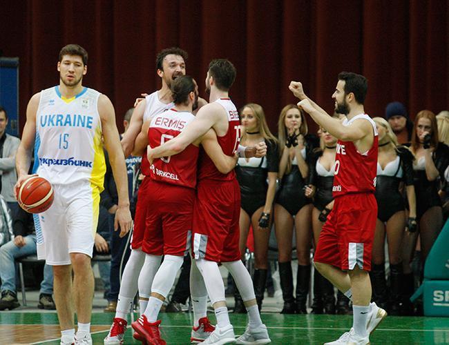 Turkey beats Ukraine in World Cup qualifier
