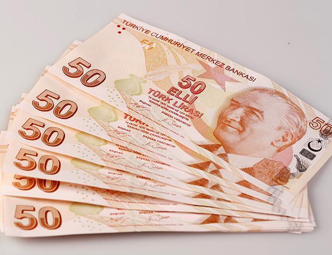 Turkey’s economic confidence index falls below 100 in November